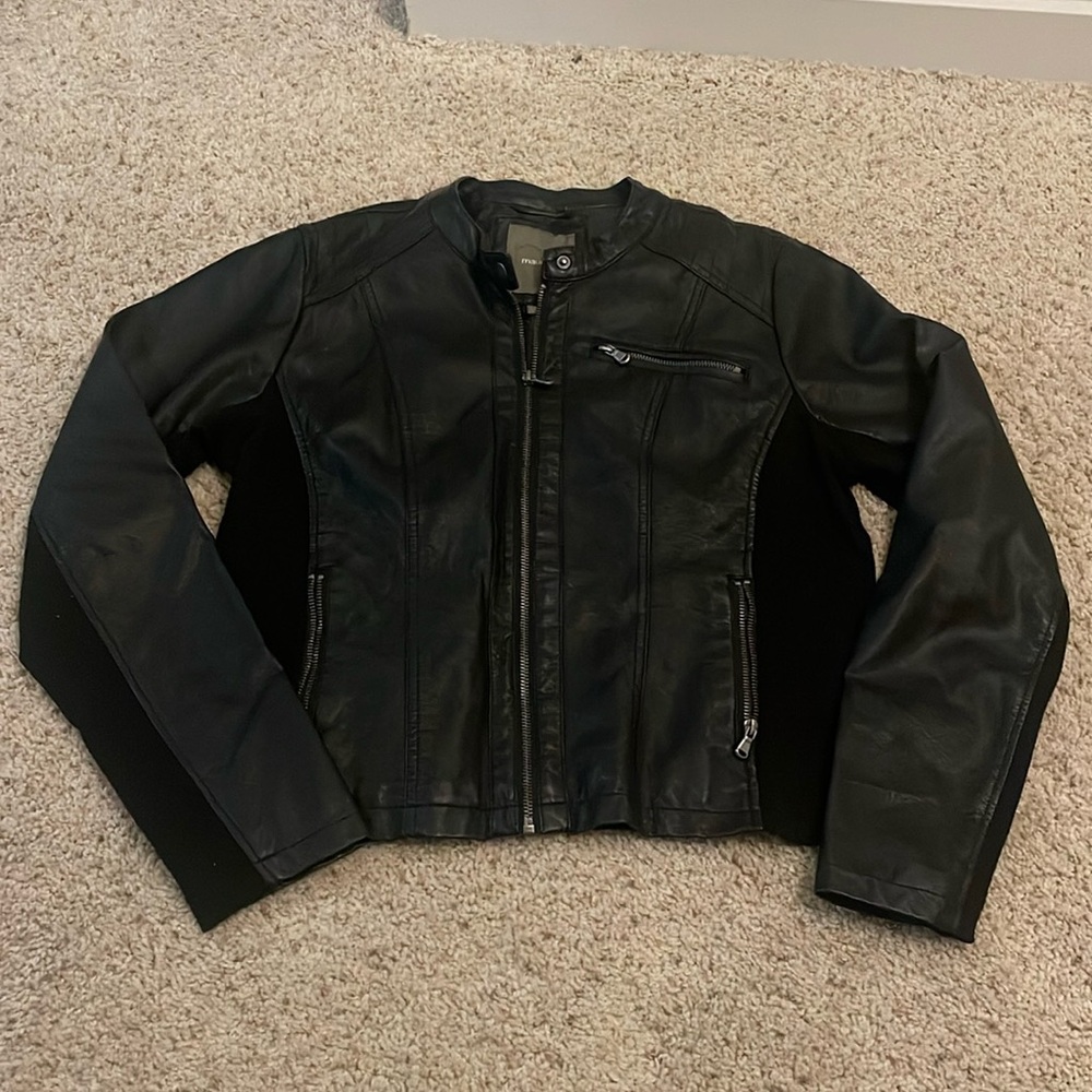 Women’s black jacket extra large